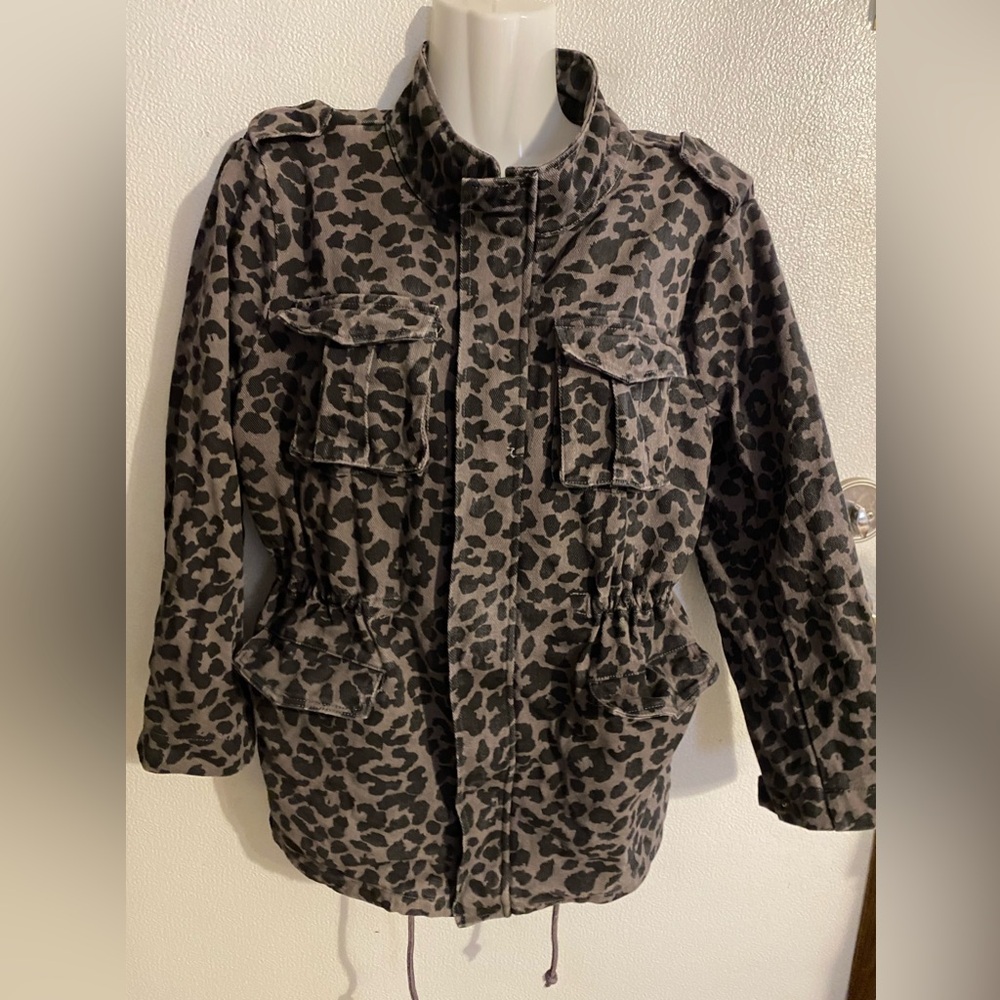 Lime Lush size S women’s leopard print safari jacket